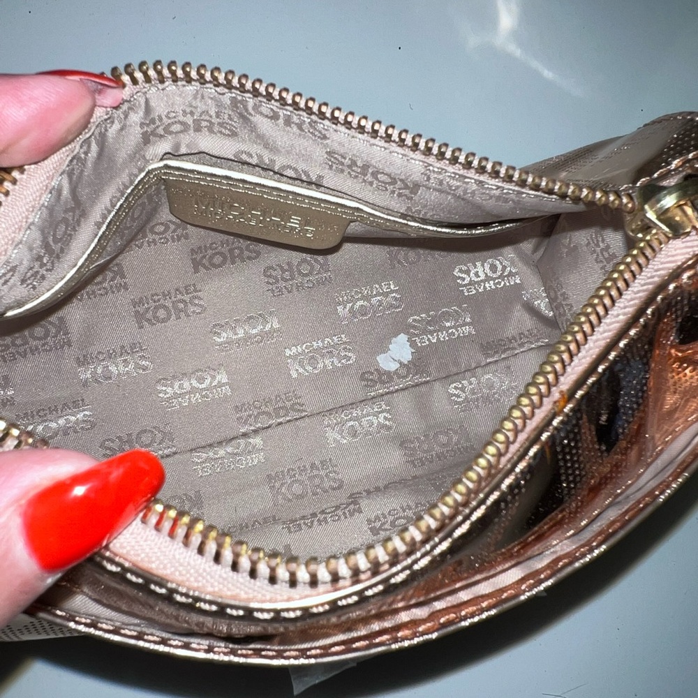 Brand New Michael Kors cosmetic Bag - Picture 5 of 8